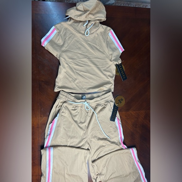 NEW Feathers Tan Hoodie and Pants Set - Picture 2 of 9